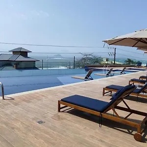 Apartamento Alto Padrão, Club, Vista Mar E Beto Carrero, Piçarras